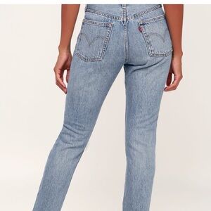 Levi’s 501 skinny in light wash with distressing 31x30